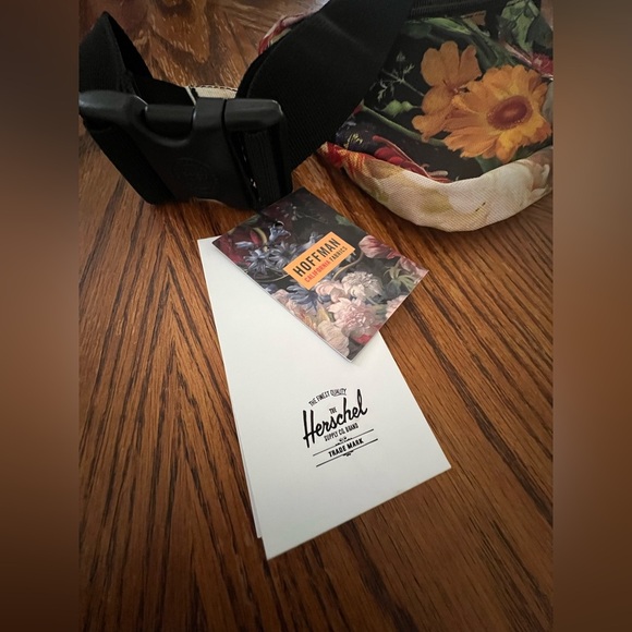 Herschel Supply Company Floral Print Bag - Picture 3 of 7